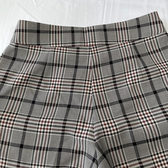 H&M | Wide Leg Plaid Trousers - Picture 4 of 16